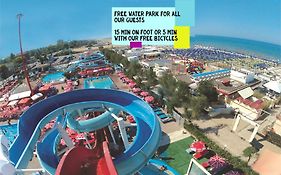 Hotel Giorg - Waterpark Free Entrance